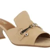 Mules Versalles en ante beige con adorno metálico