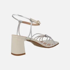 Sandalias Aretha con tiras metalizadas de Vexed