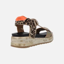 Sandalias beige combinadas con animal print Cetti 1316 tierra