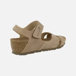 Sandalias bio de piel color beige con cuña y cierre de velcro