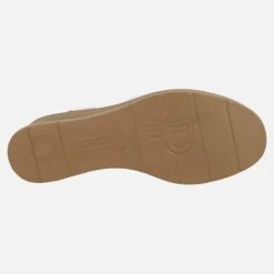 Sandalias blancas de piel con dibujos troquelados