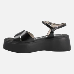 Sandalias Celina en charol negro con plataforma