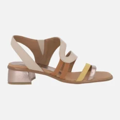 Sandalias combinadas de ante y piel con tacón bajo