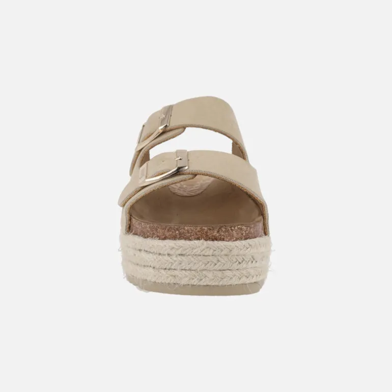 Sandalias con doble hebilla dorada y plataforma combinada con yute