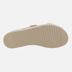 Sandalias con doble hebilla dorada y plataforma combinada con yute
