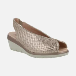 Sandalias confort abiertas de puntera y talón efecto trenzado