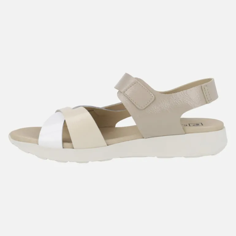 Sandalias confort en piel charol con cierre de velcro
