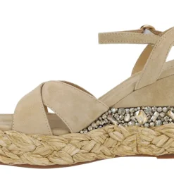 Sandalias de ante beige con plataforma de rafia y pedrería