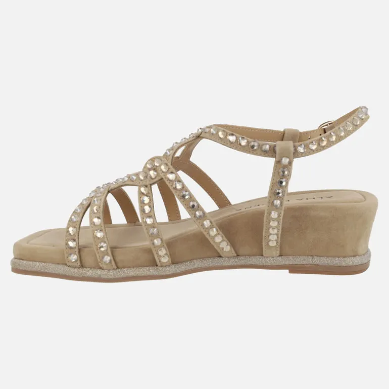 Sandalias de ante beige con cobertura de strass