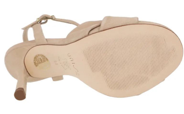 Sandalias de ante beige Yusuf con tacon alto y pulsera al tobillo