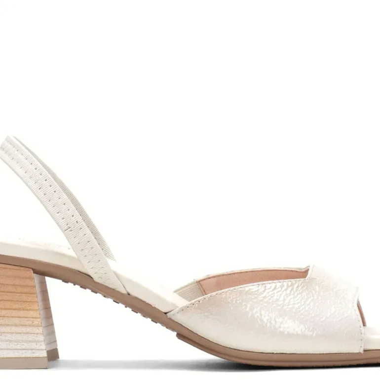 Sandalias de charol con tacón difuminado bicolor