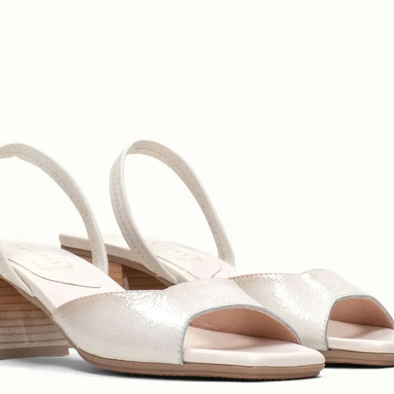 Sandalias de charol con tacón difuminado bicolor
