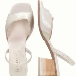 Sandalias de charol con tacón difuminado bicolor