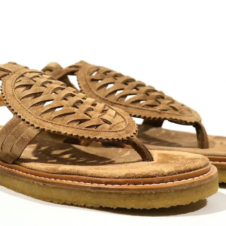 Sandalias de dedo Vero con pala troquelada para mujer