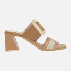 Sandalias de dos tiras en combinado de charol y tejido elástico