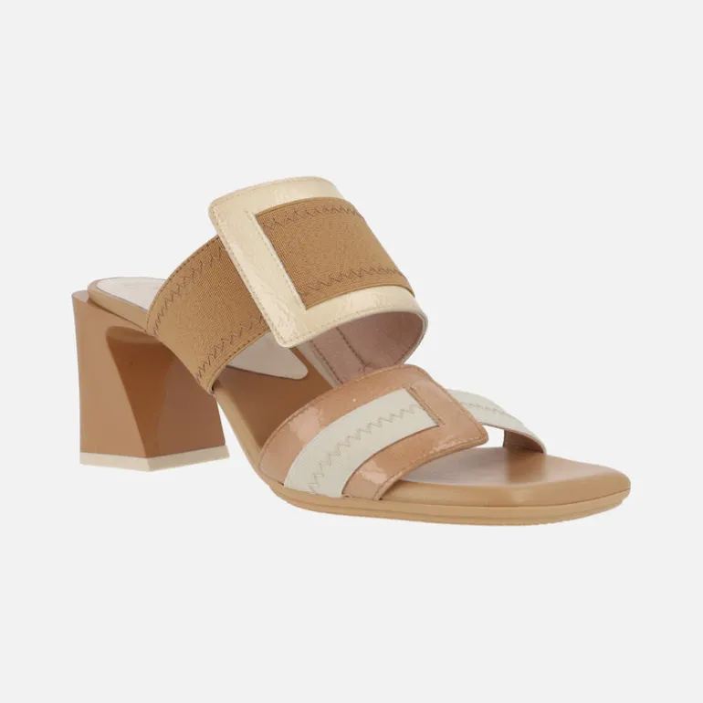 Sandalias de dos tiras en combinado de charol y tejido elástico