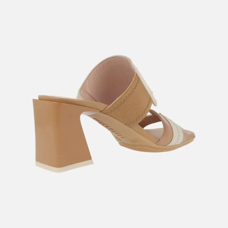 Sandalias de dos tiras en combinado de charol y tejido elástico