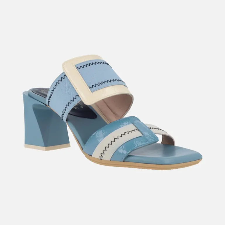 Sandalias de dos tiras en combinado de charol y tejido elástico
