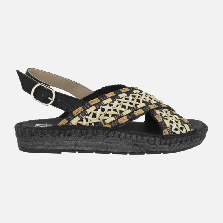 Sandalias de esparto con tiras cruzadas en tejido étnico