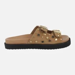 Sandalias de hebillas en serraje camel con pedrería