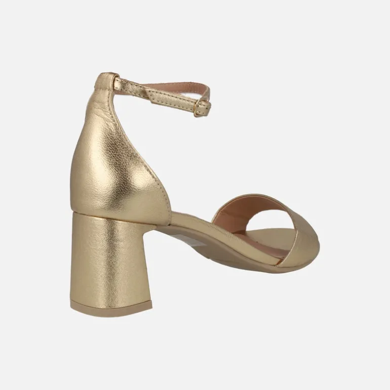 Sandalias de mujer en dorado con talón cerrado Layna