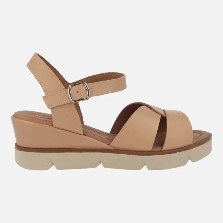 SANDALIAS DE PIEL CAMEL CON PLATAFORMA