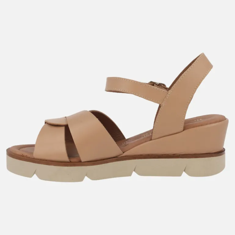 SANDALIAS DE PIEL CAMEL CON PLATAFORMA