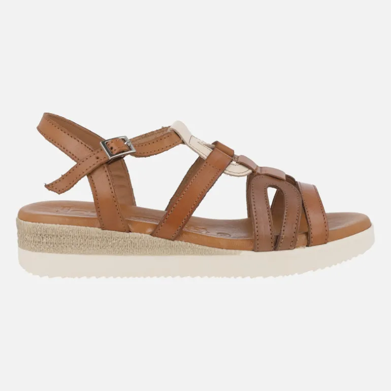 Sandalias de piel combinadas con cuña baja