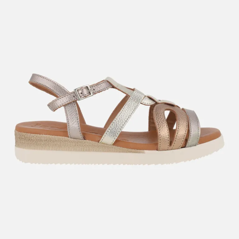 Sandalias de piel combinadas con cuña baja