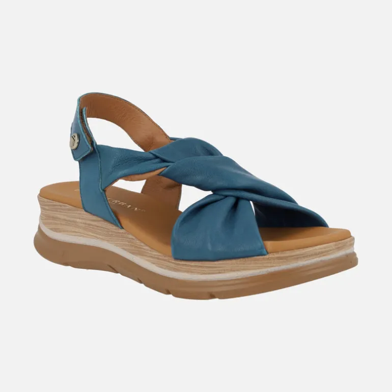 Sandalias de piel con cierre de velcro y detalle de nudo