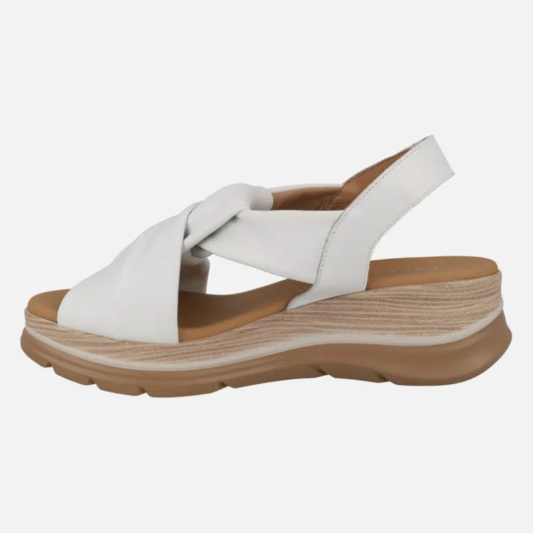 Sandalias de piel con cierre de velcro y detalle de nudo