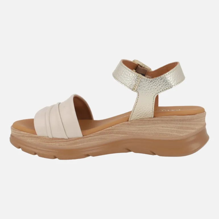 Sandalias de piel con cierre de hebilla