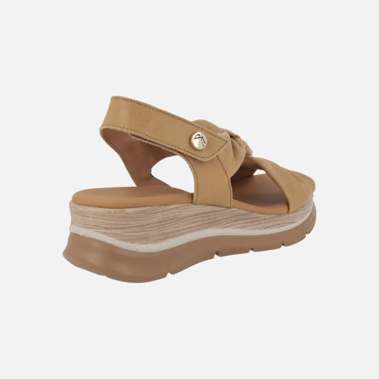 Sandalias de piel con cierre de velcro y detalle de nudo