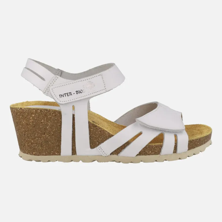 Sandalias de piel con cuña y cierre de velcros