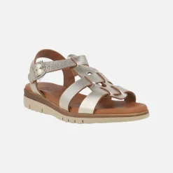 Sandalias de piel con cuña baja y cierre de hebilla