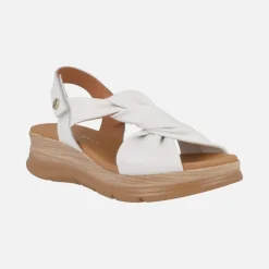 Sandalias de piel con detalle de nudo y cierre de velcro