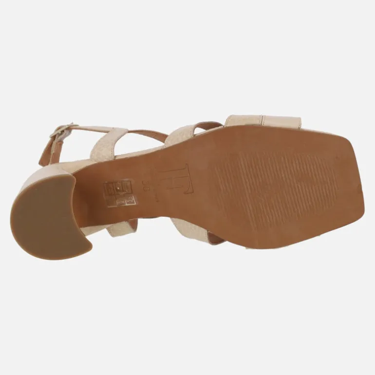 Sandalias de piel con distintos acabados y tacones de 7 cms