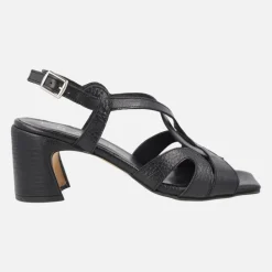 Sandalias de piel con distintos acabados y tacones de 7 cms