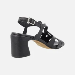 Sandalias de piel con distintos acabados y tacones de 7 cms
