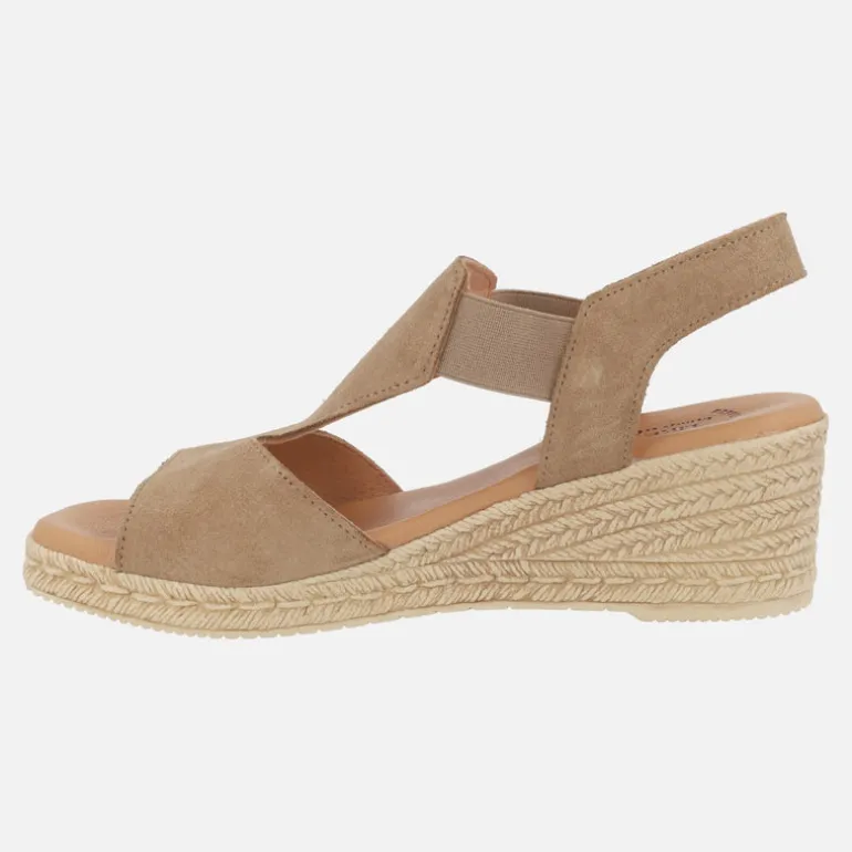 Sandalias de piel con elásticos laterales y cuña media