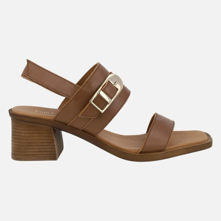 Sandalias de piel con hebilla decorativa y cierre de velcro