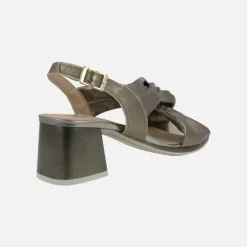Sandalias de piel con nudo al empeine y tacones de 6 cms