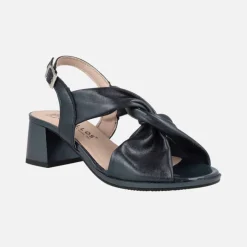 Sandalias de piel con nudo al empeine y tacones de 6 cms