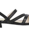 Sandalias de piel con tiras y tacón bajo