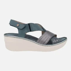 Sandalias de piel con tiras cruzadas y cierre de velcro