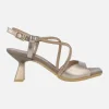 Sandalias de piel con tiras cruzadas de strass