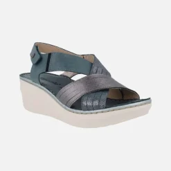 Sandalias de piel con tiras cruzadas y cierre de velcro