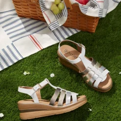 Sandalias de piel con tiras combinadas y plataforma