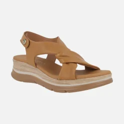 Sandalias de piel con tiras entrelazadas y cierre de velcro