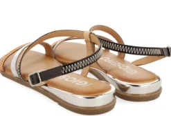 Sandalias de piel con tiras de colores Duesme